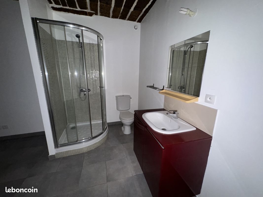 Appartement à louer, 29m², Solliès-Toucas