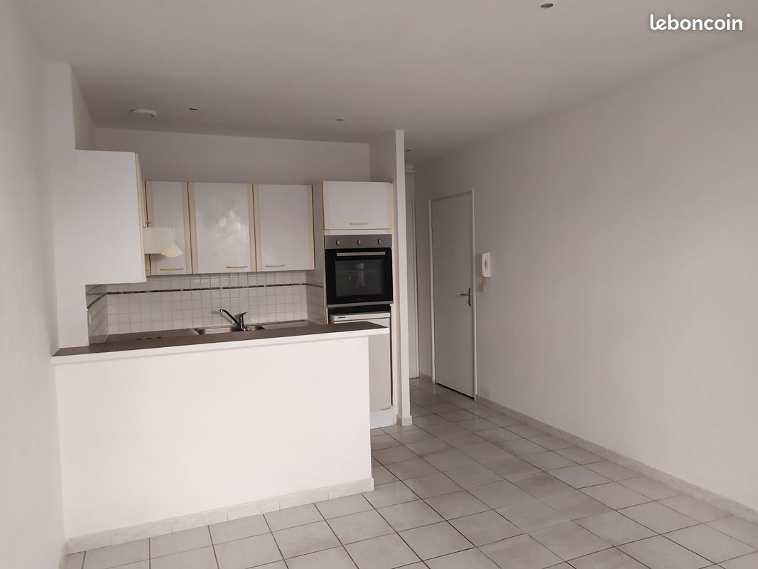 Appartement à louer, 23m², La Londe-les-Maures