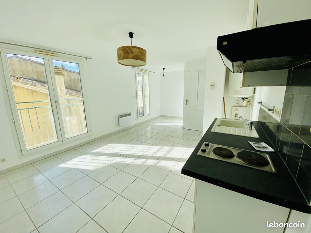 Appartement à louer, 24m², Pierrefeu-du-Var