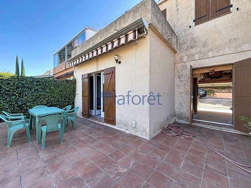 Maison à louer, 57m², Carqueiranne