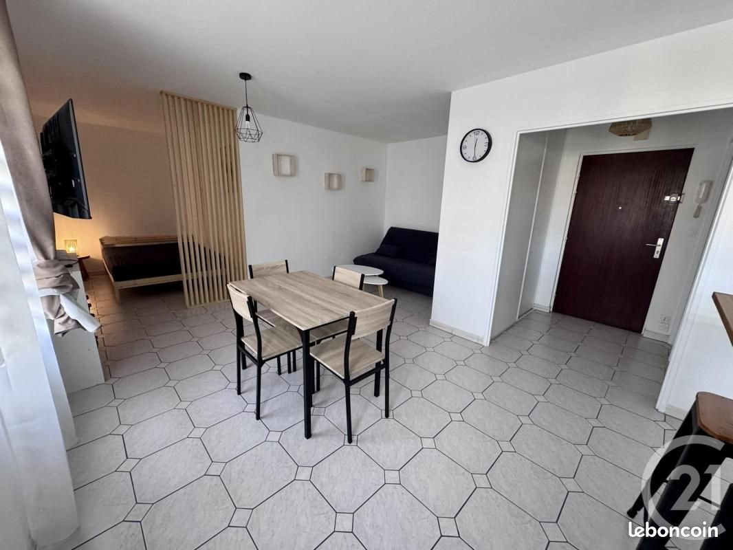 Appartement à louer, 35m², Cergy