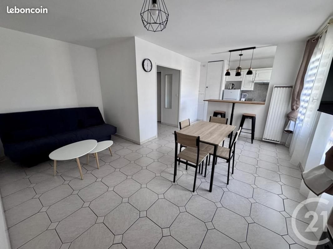 Appartement à louer, 35m², Cergy