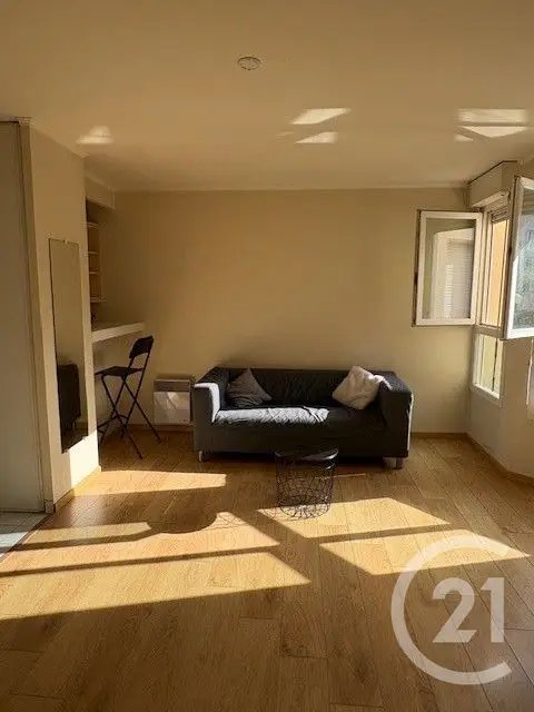Appartement à louer, 27m², Cergy