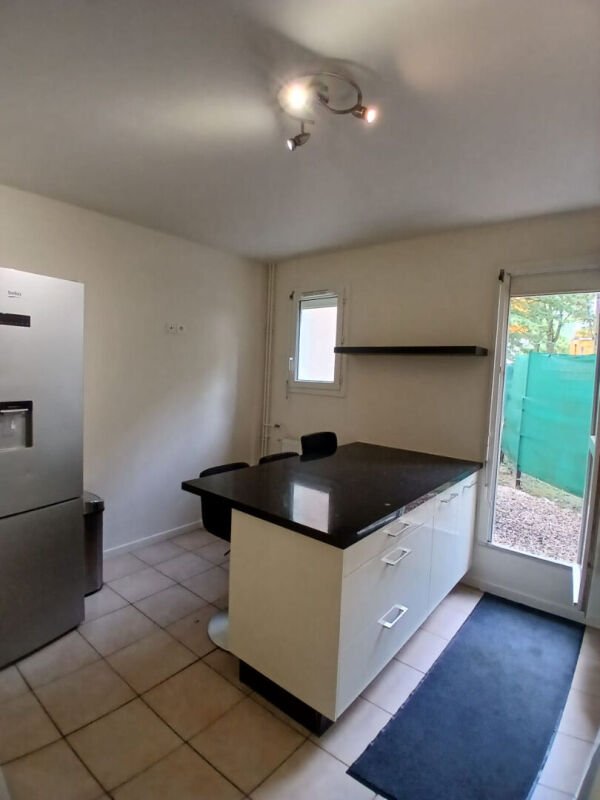 Appartement à louer, 87m², Cergy