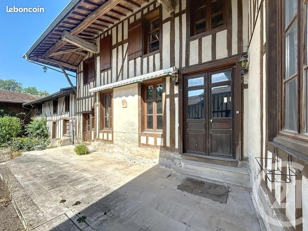 Maison à vendre, 302m², Saint-Amand-sur-Fion