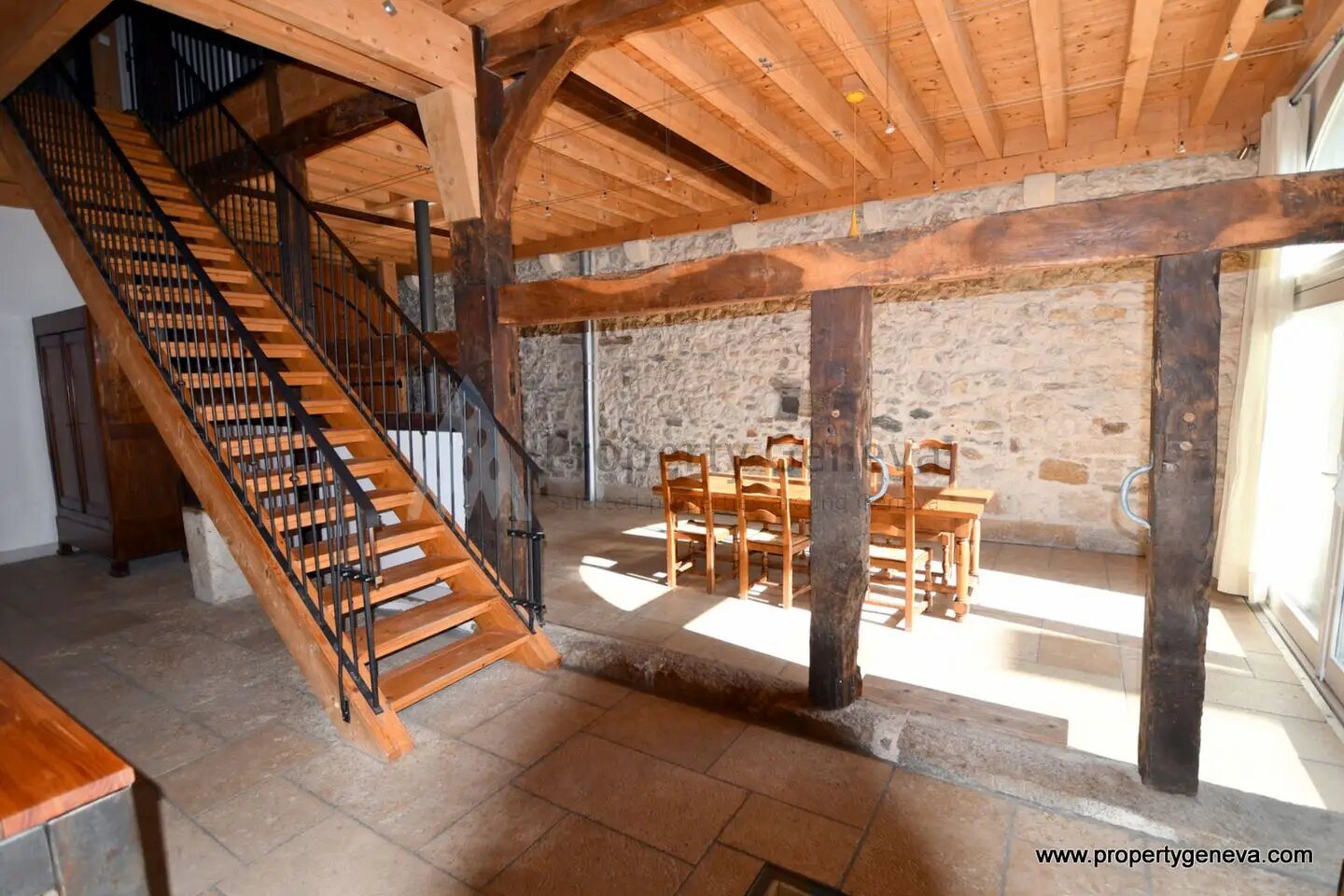 Maison à louer, 233m², Thoiry