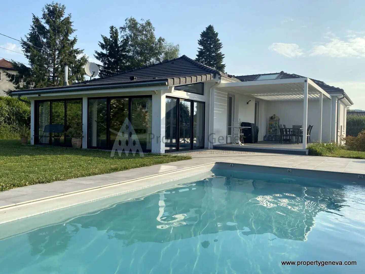 Maison à louer, 116m², Cessy