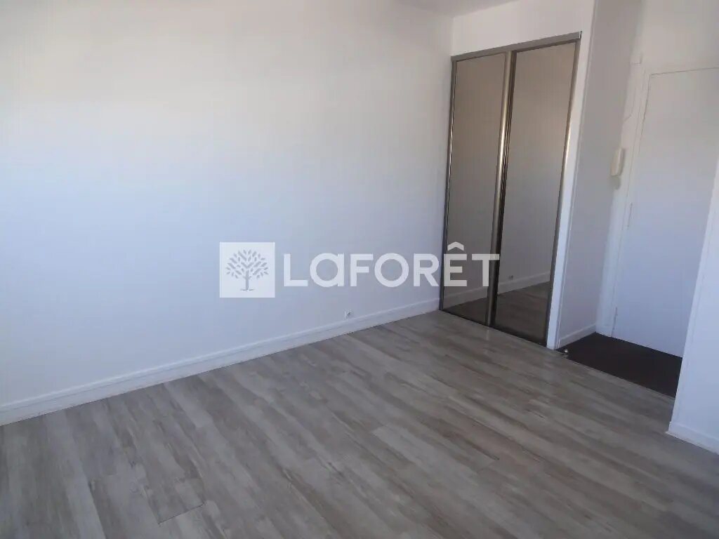 Appartement à louer, 19m², Versailles