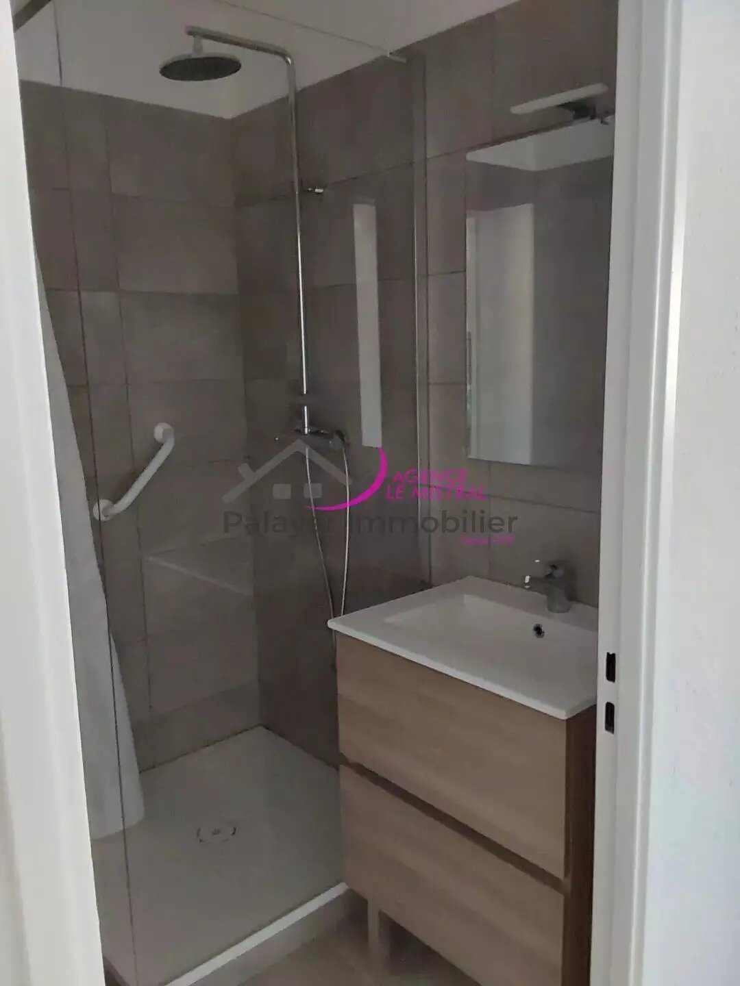 Appartement à louer, 58m², Monteux
