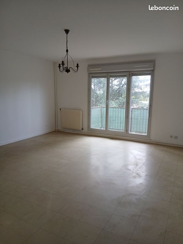 Appartement à louer, 68m², Belleville