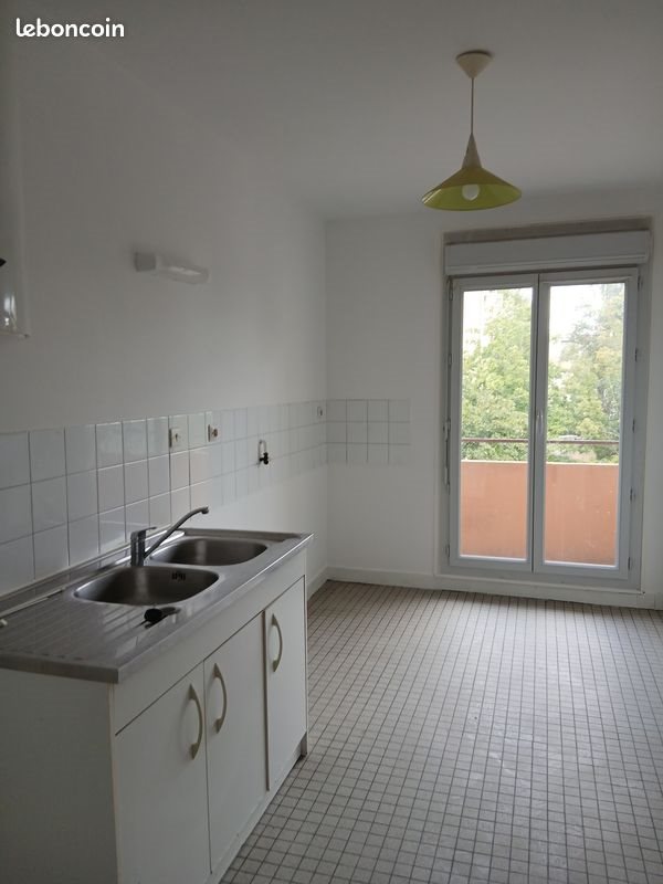 Appartement à louer, 68m², Belleville