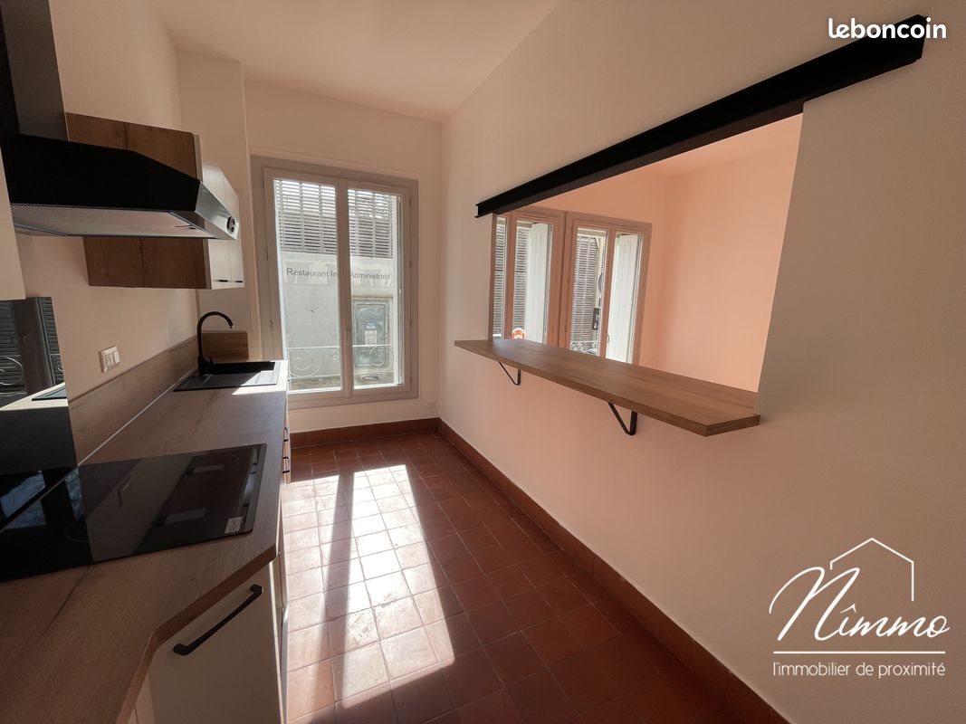 Appartement à louer, 79m², Nîmes