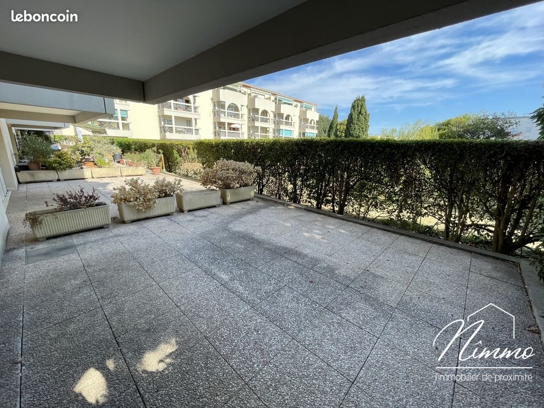 Appartement à louer, 49m², Nîmes