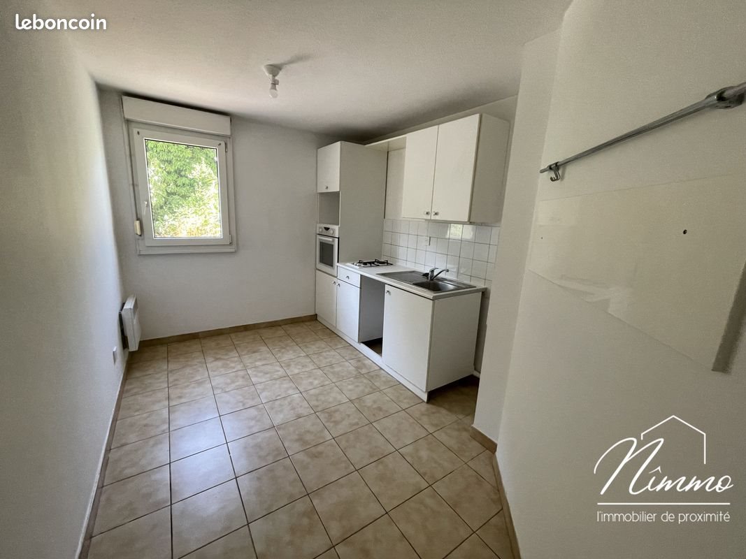 Appartement à louer, 49m², Nîmes