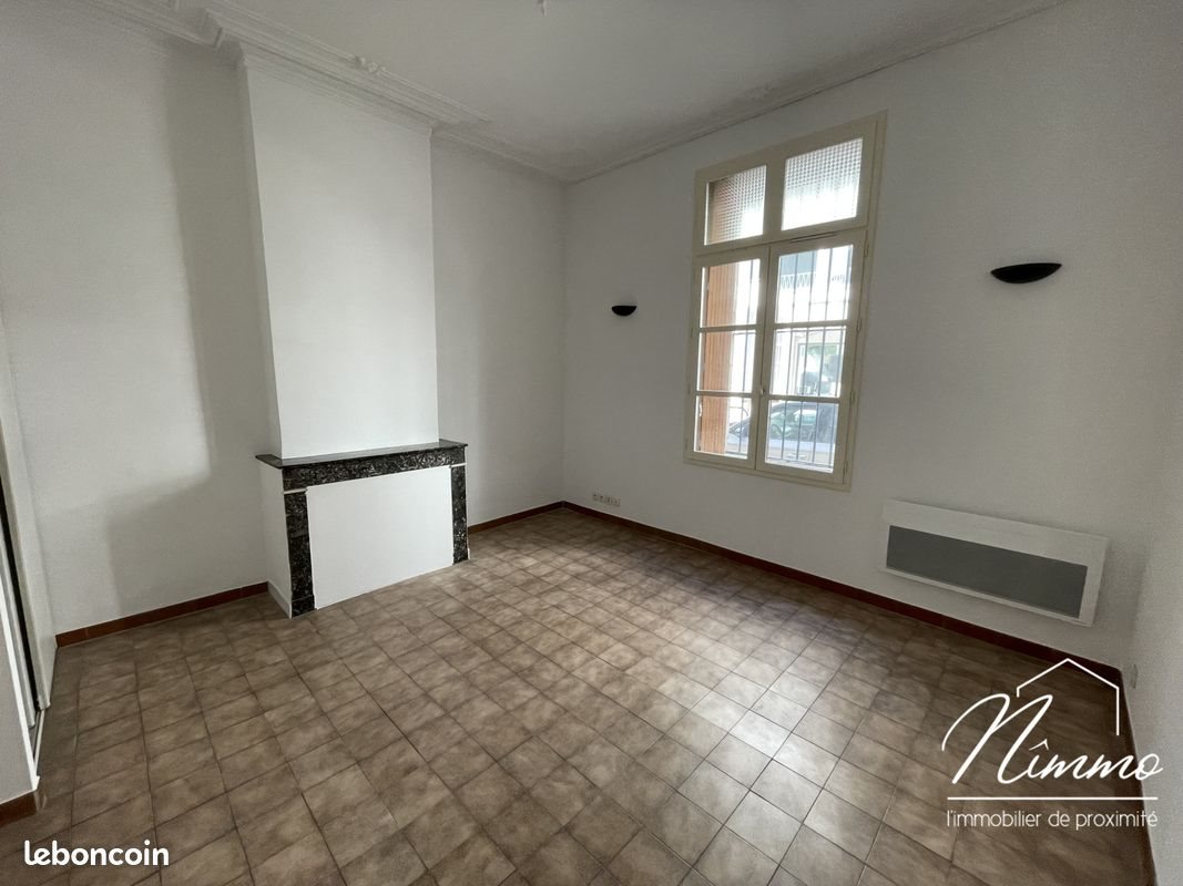 Appartement à louer, 40m², Nîmes