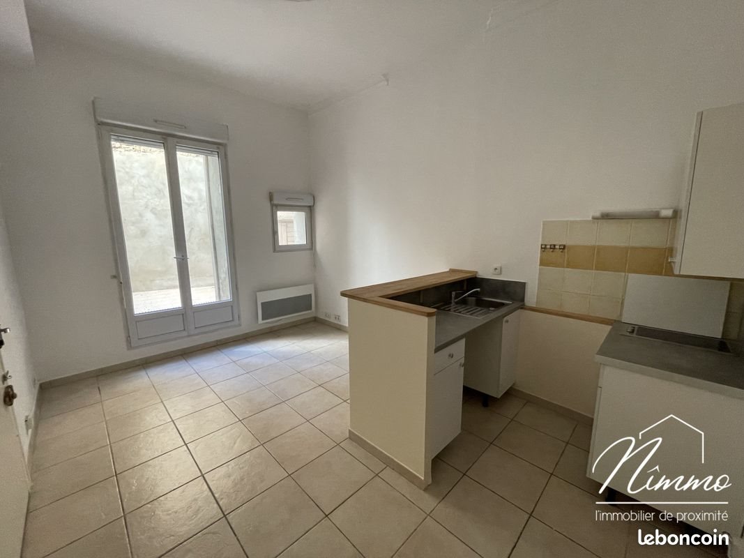 Appartement à louer, 40m², Nîmes