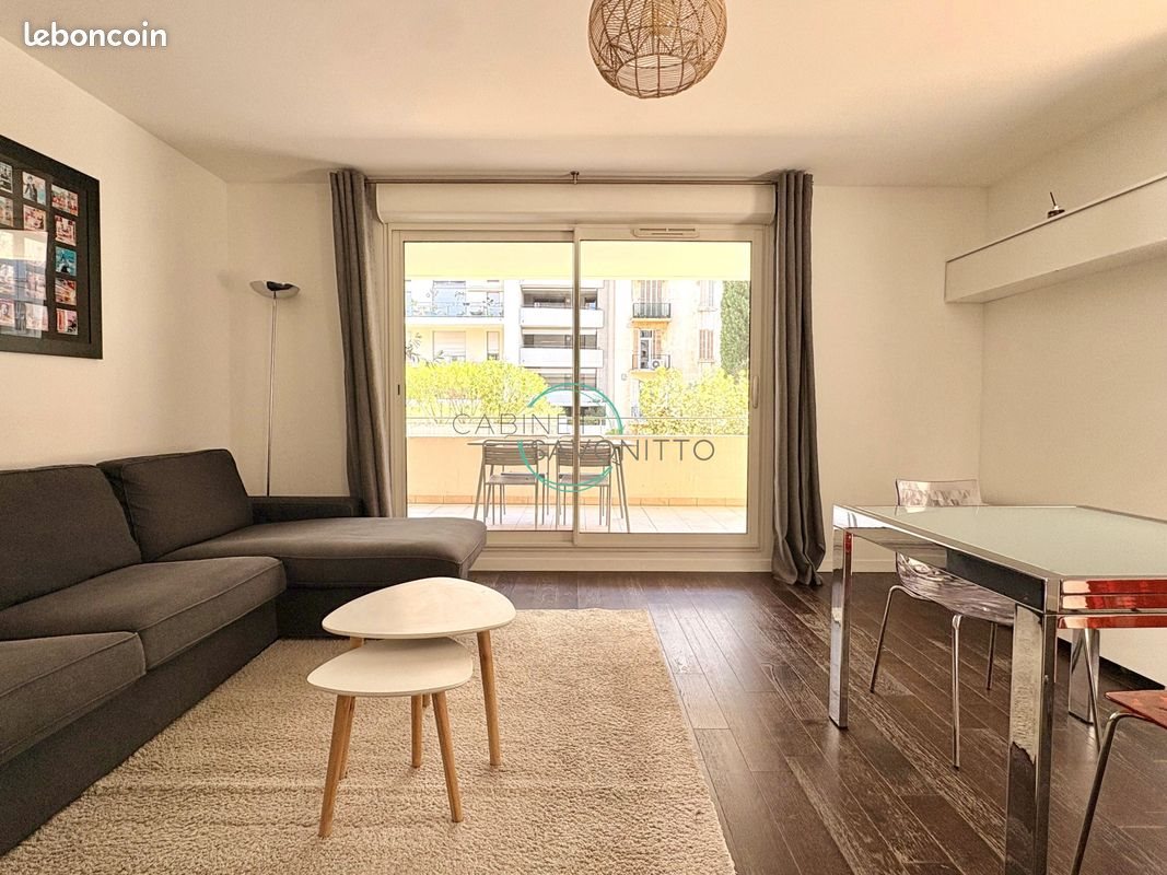 Appartement à louer, 65m², Marseille 8ème