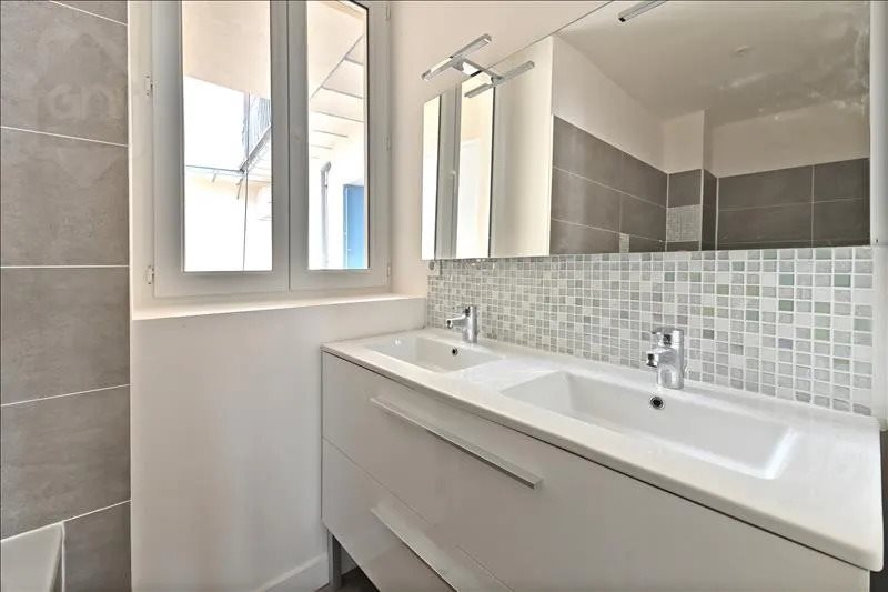 Appartement à louer, 87m², Nîmes