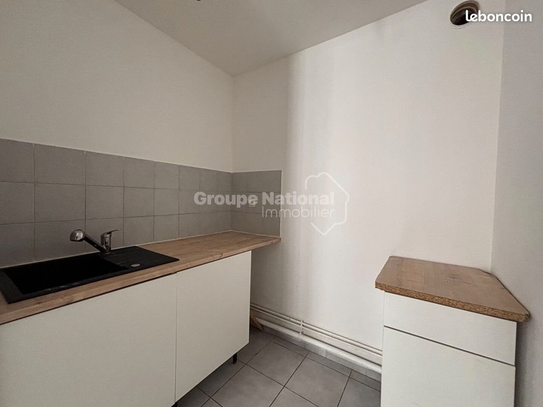 Appartement à louer, 31m², Nîmes