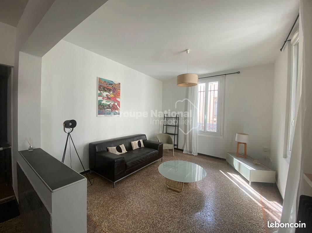 Appartement à louer, 55m², Nîmes