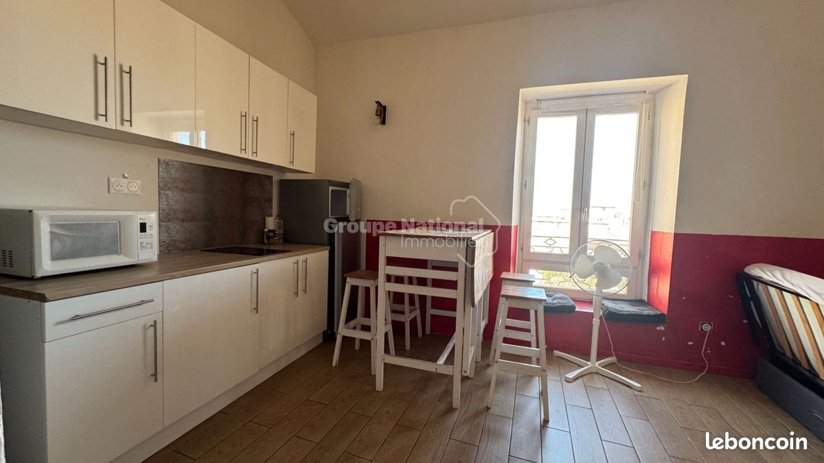 Appartement à louer, 29m², Nîmes