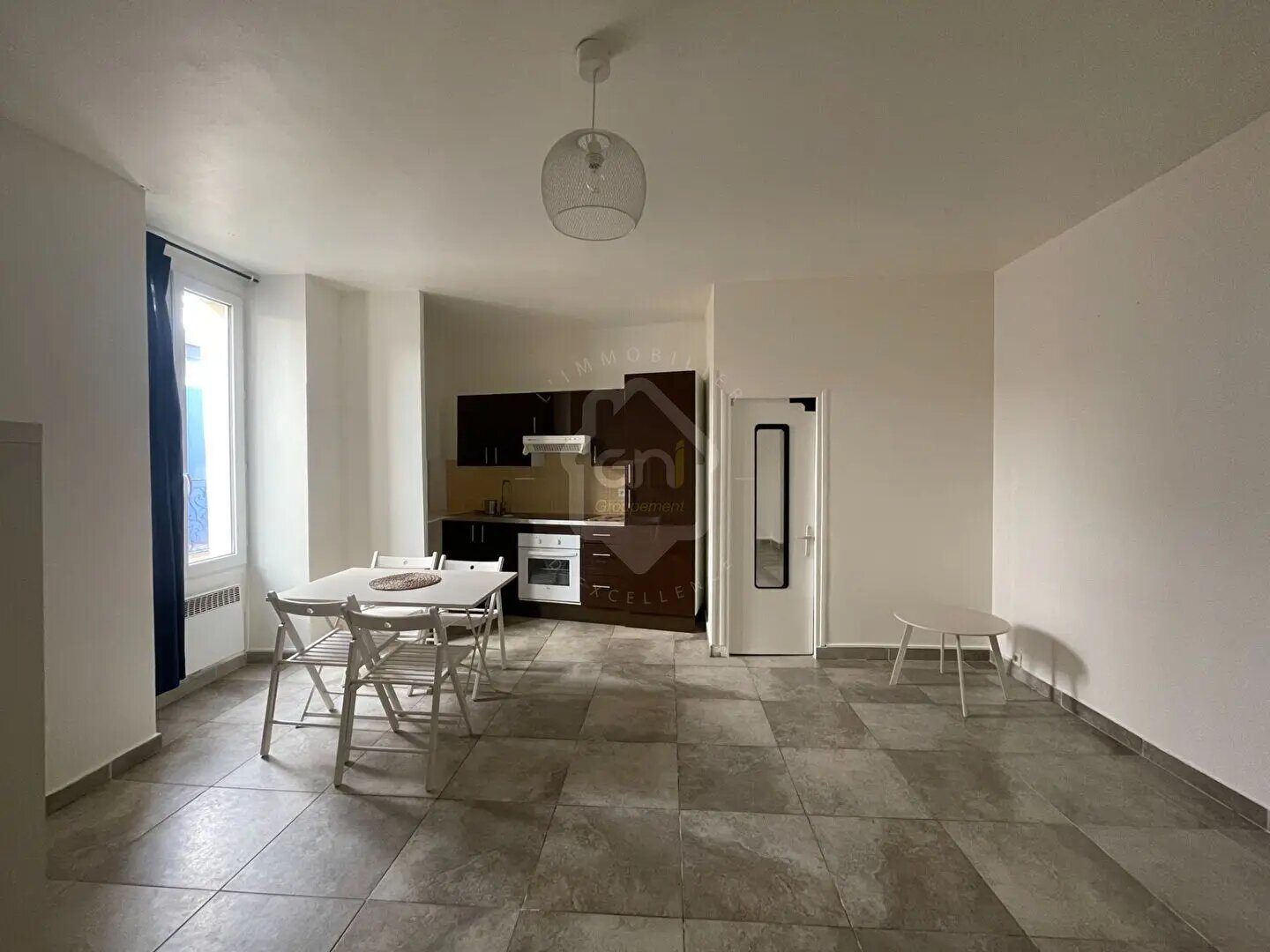 Appartement à louer, 33m², Nîmes