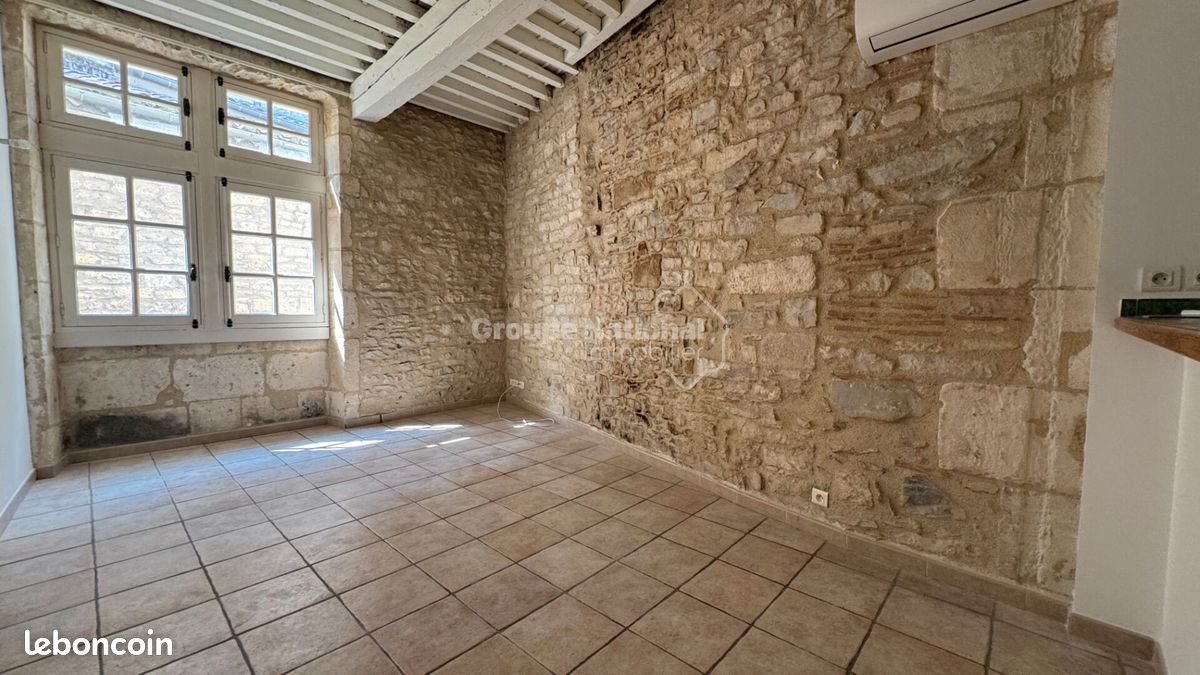 Appartement à louer, 49m², Nîmes