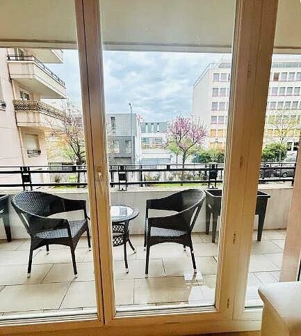 Appartement à louer, 66m², Courbevoie