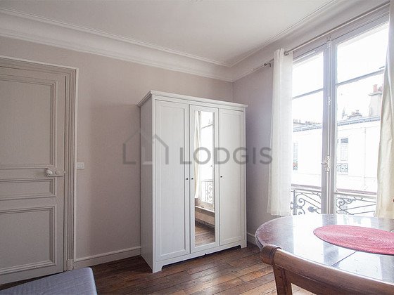 Appartement à louer, 24m², Paris 18ème