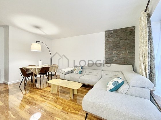 Appartement à louer, 70m², Courbevoie