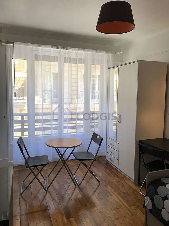 Appartement à louer, 18m², Paris 18ème