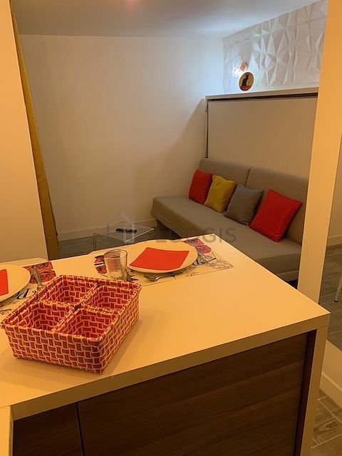 Appartement à louer, 15m², Paris 18ème