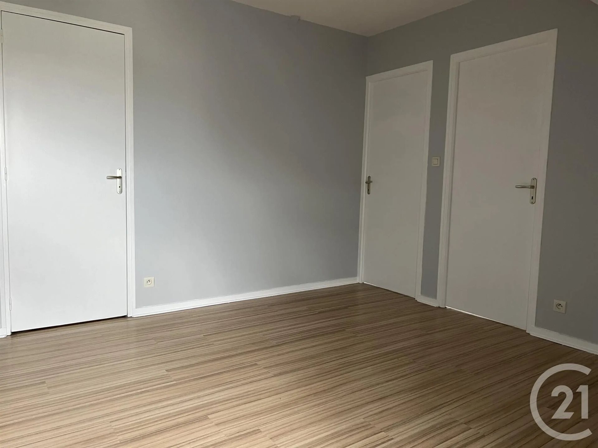 Appartement à louer, 28m², Fougères