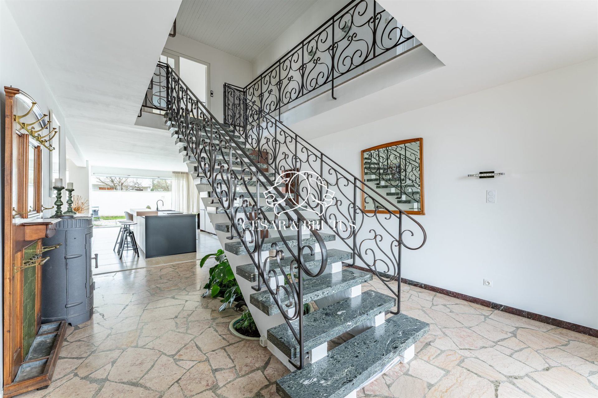 Maison à vendre, 350m², Saint-Laurent-de-Mure