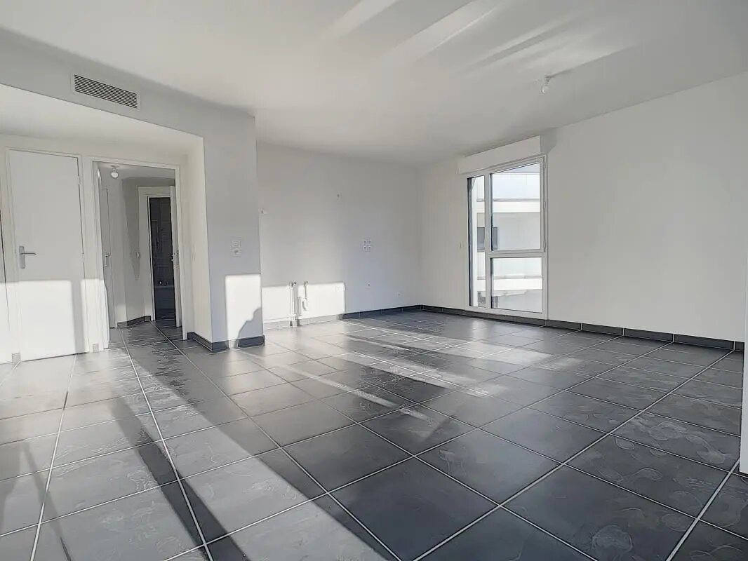 Appartement à louer, 65m², Décines-Charpieu