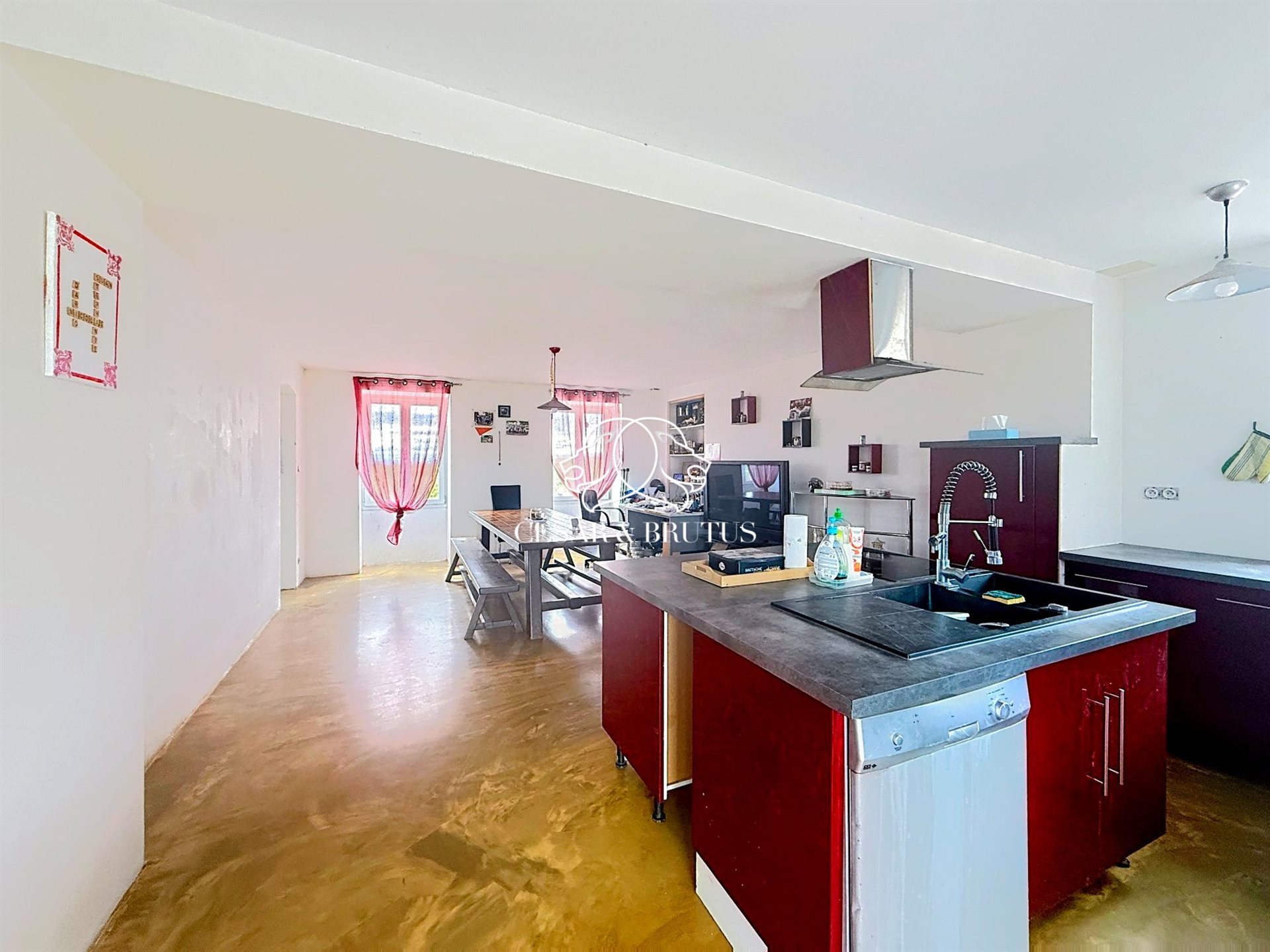 Maison à vendre, 159m², Saint-Pierre-la-Noaille