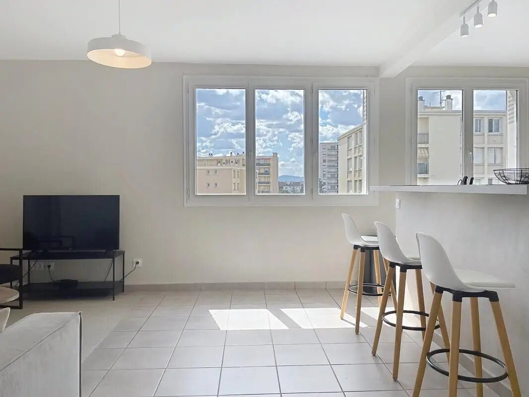 Appartement à louer, 73m², Vénissieux