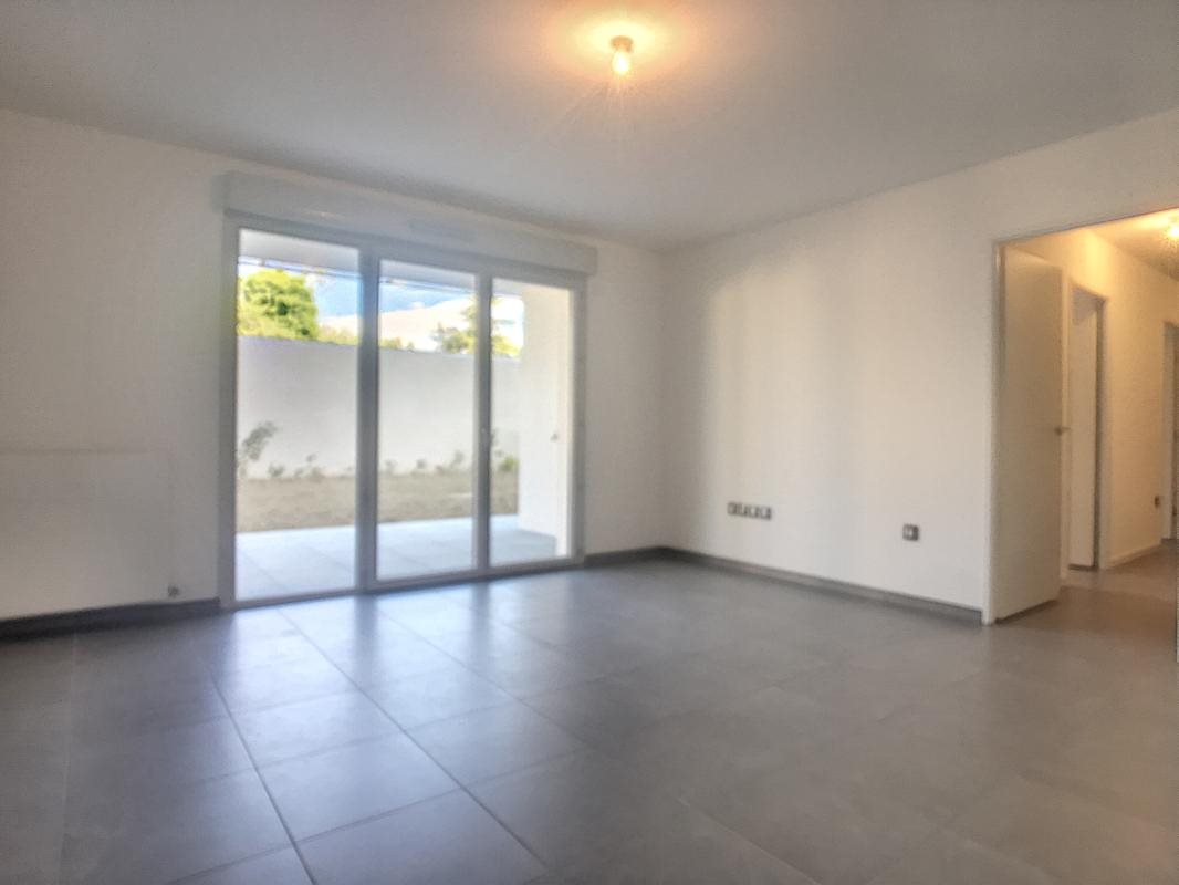 Appartement à louer, 76m², Meyzieu