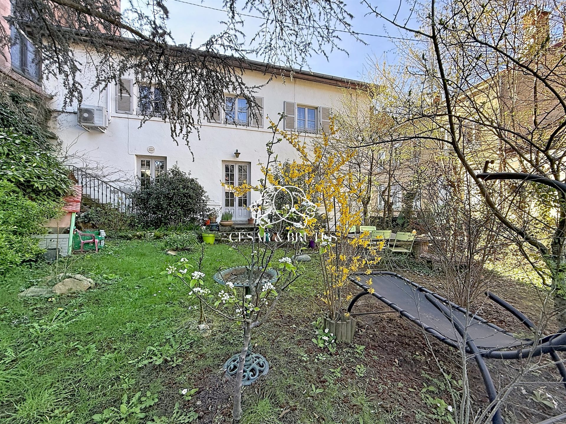 Maison à vendre, 274m², Thizy