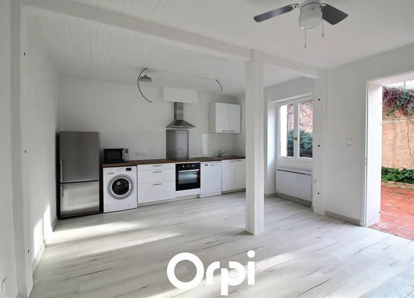 Appartement à louer, 42m², Marseille 8ème