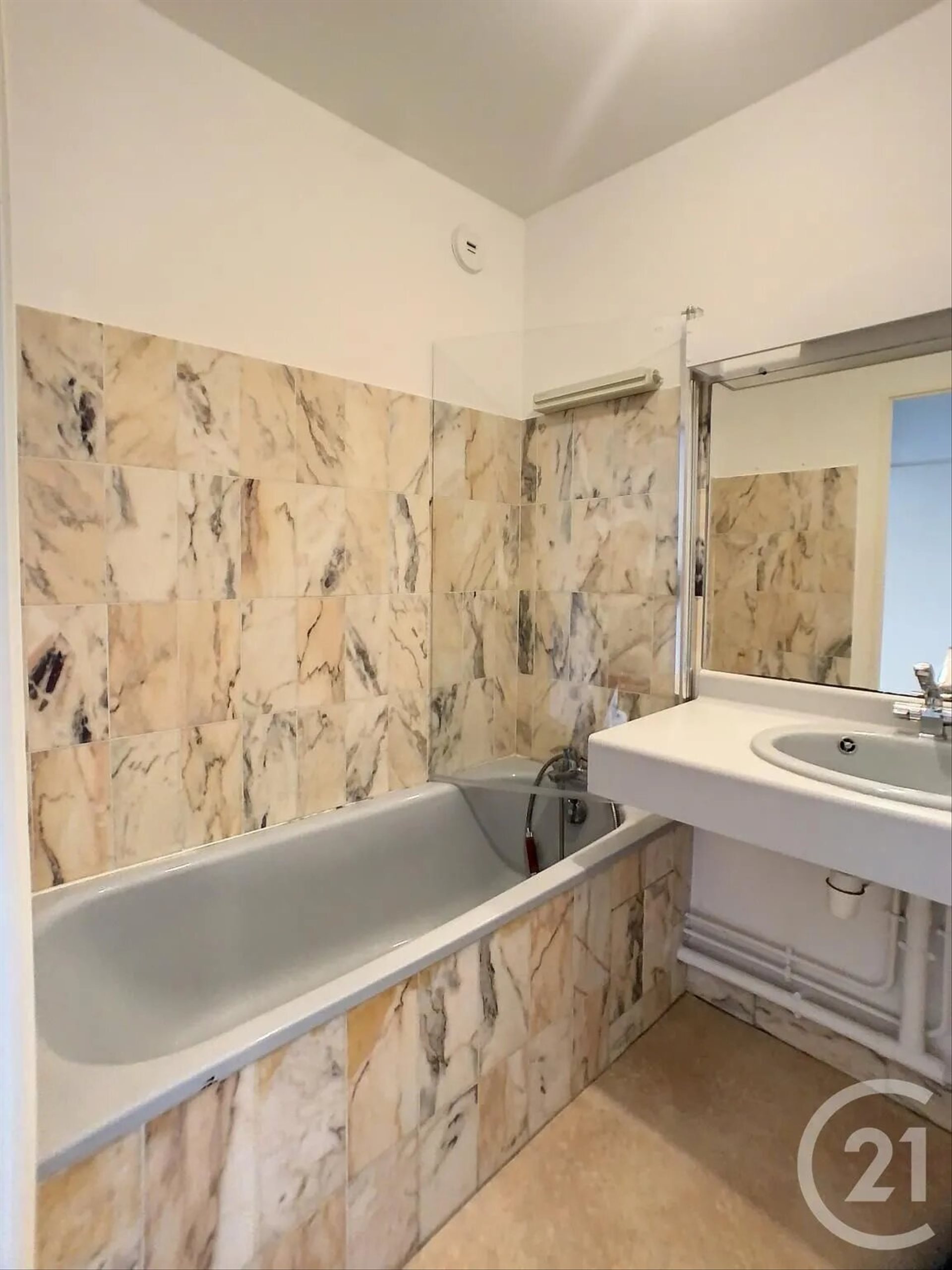 Appartement à louer, 52m², Compiègne