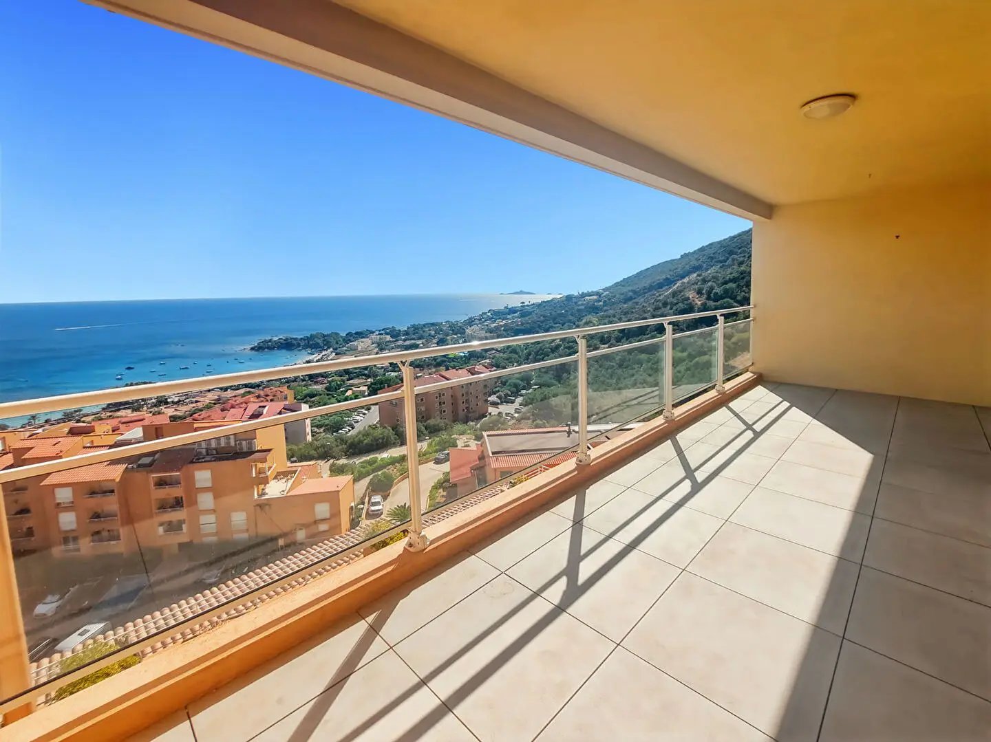 Appartement à louer, 110m², Ajaccio