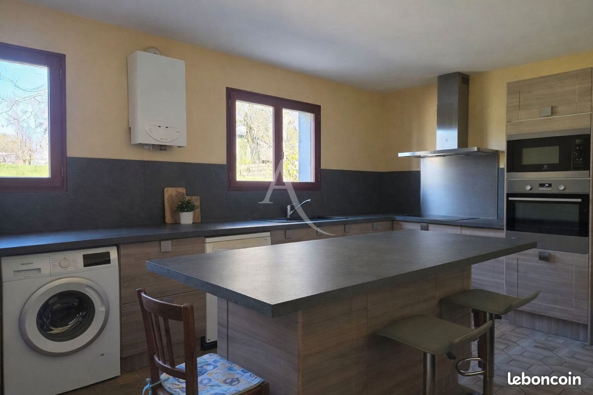 Maison à vendre, 130m², Bains-sur-Oust