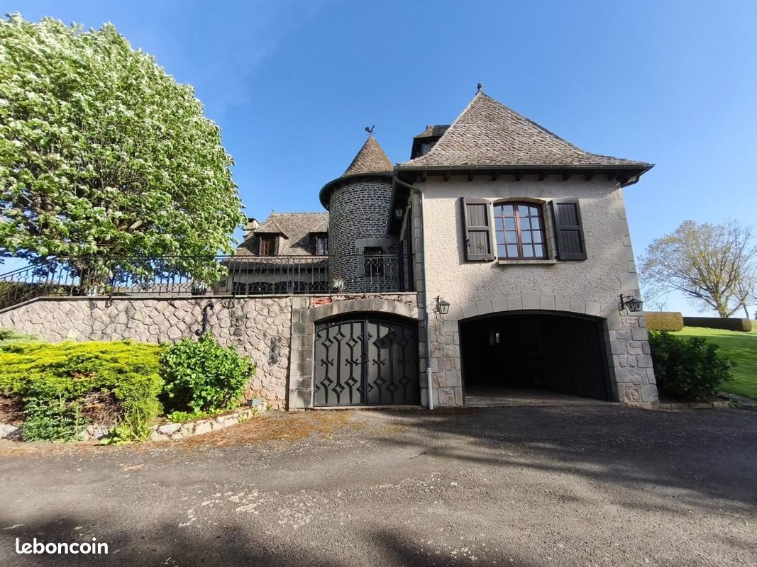 Maison à vendre, 210m², Montsalvy