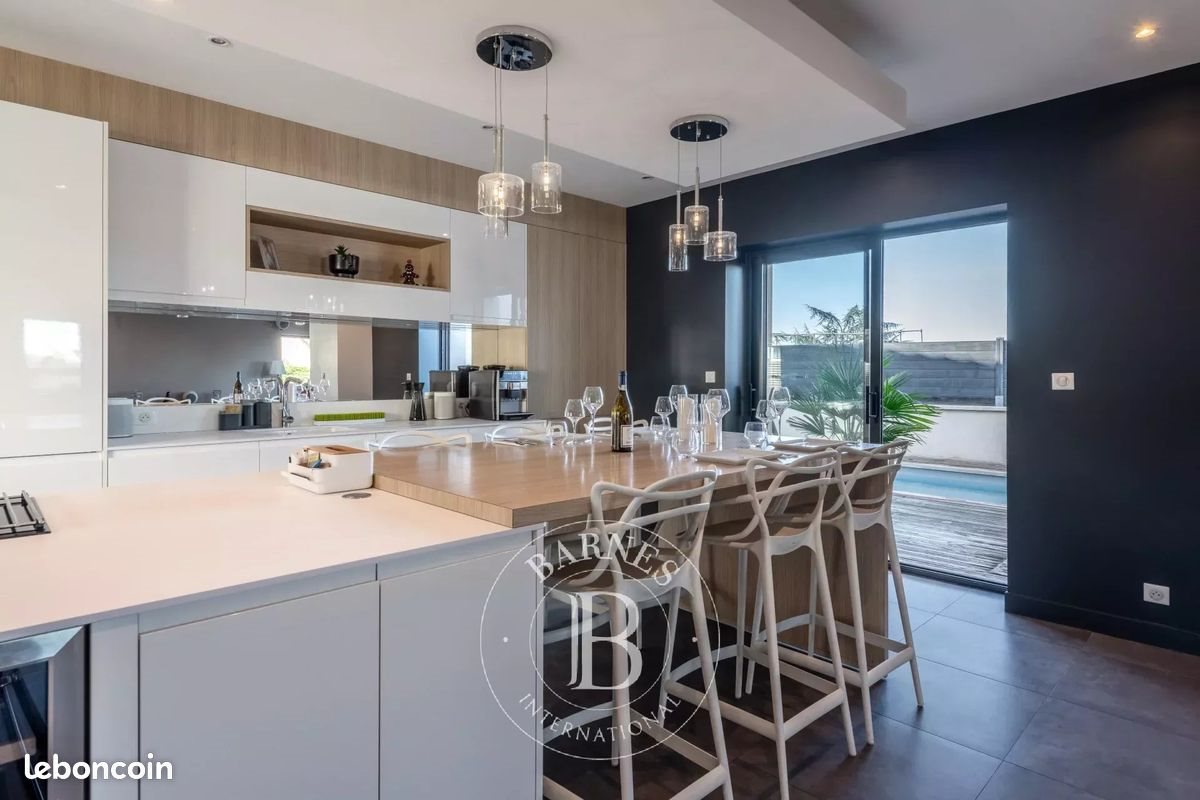 Maison à vendre, 204m², La Tour-de-Salvagny