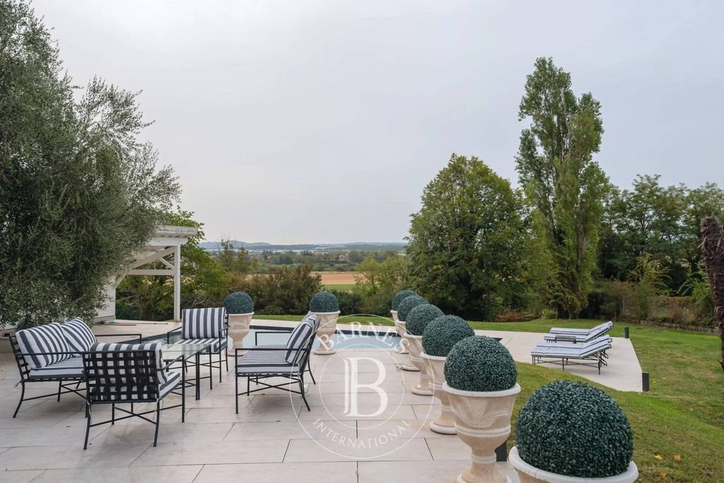 Maison à louer, 222m², Saint-Symphorien-d'Ozon