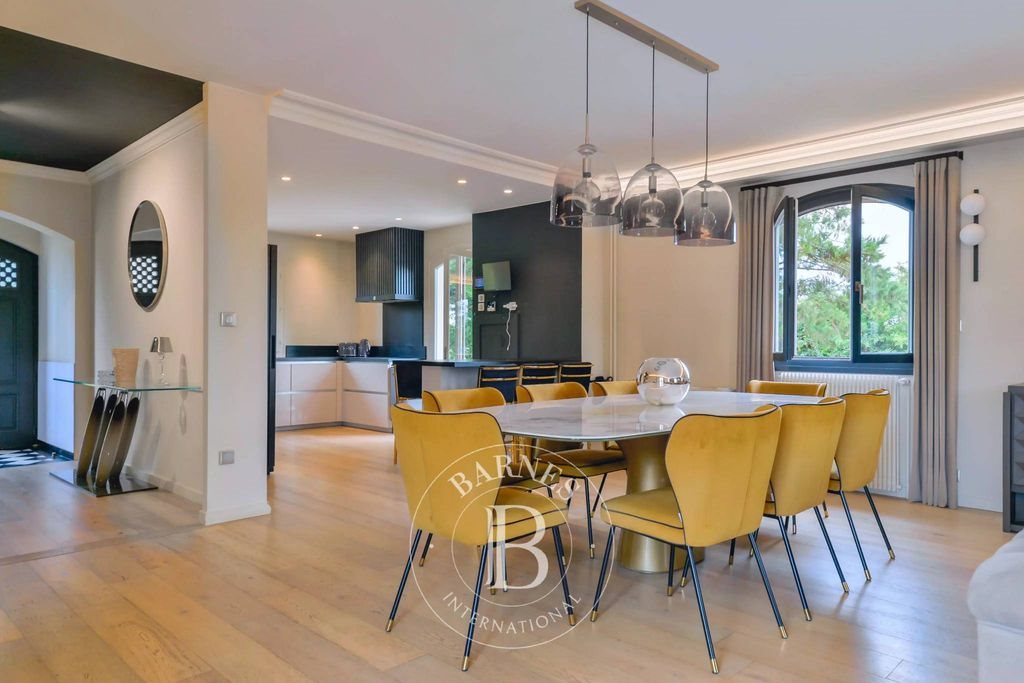 Maison à louer, 222m², Saint-Symphorien-d'Ozon