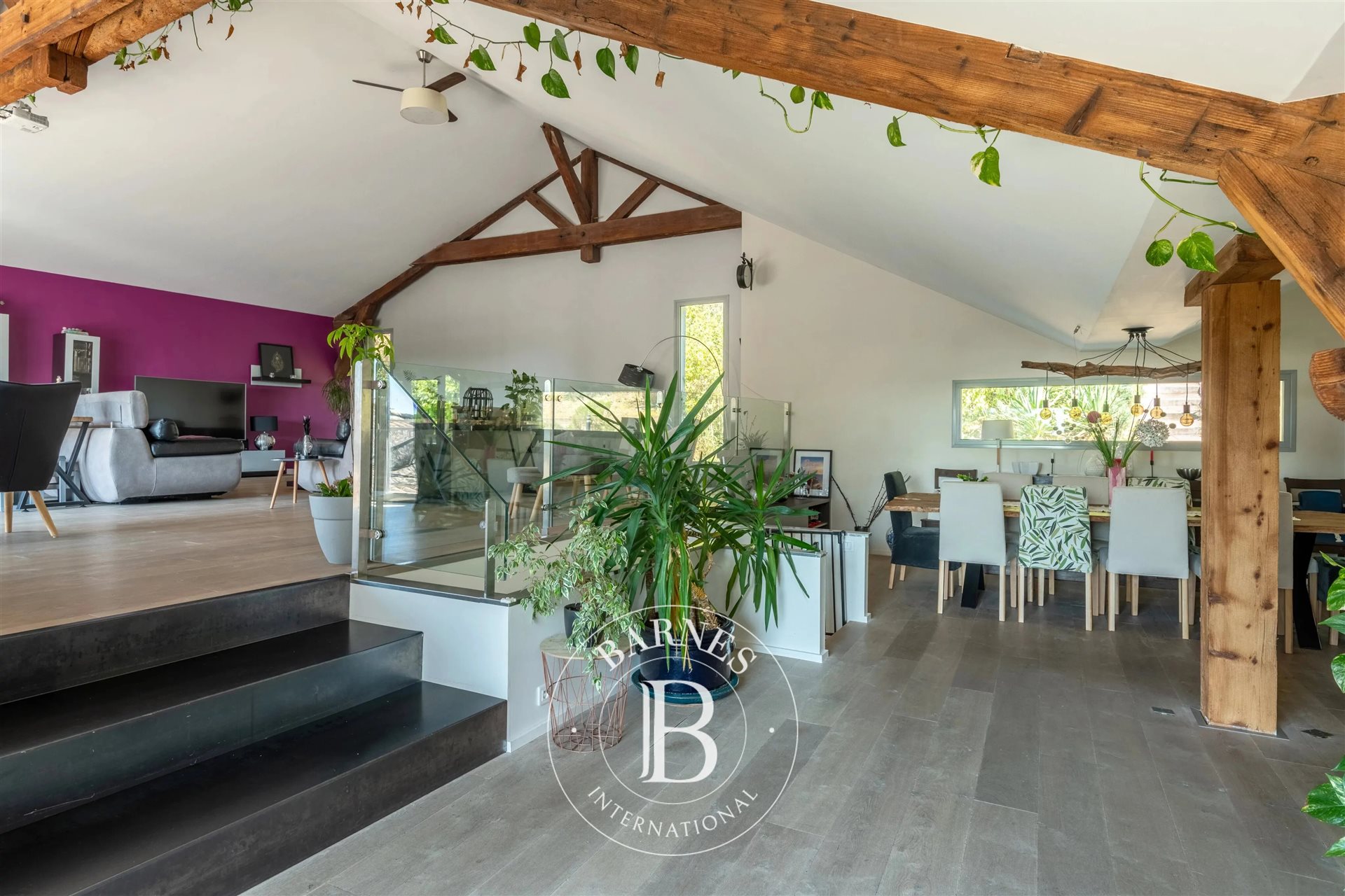 Maison à vendre, 377m², Neyron