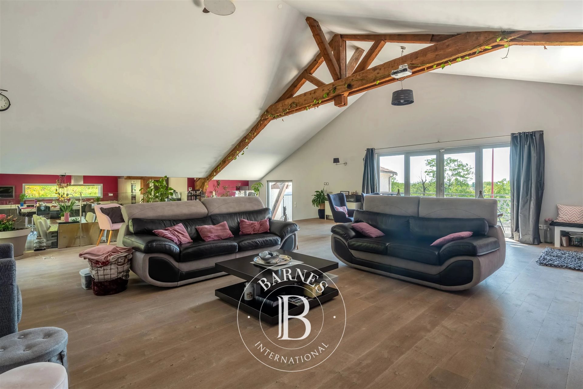 Maison à vendre, 377m², Neyron