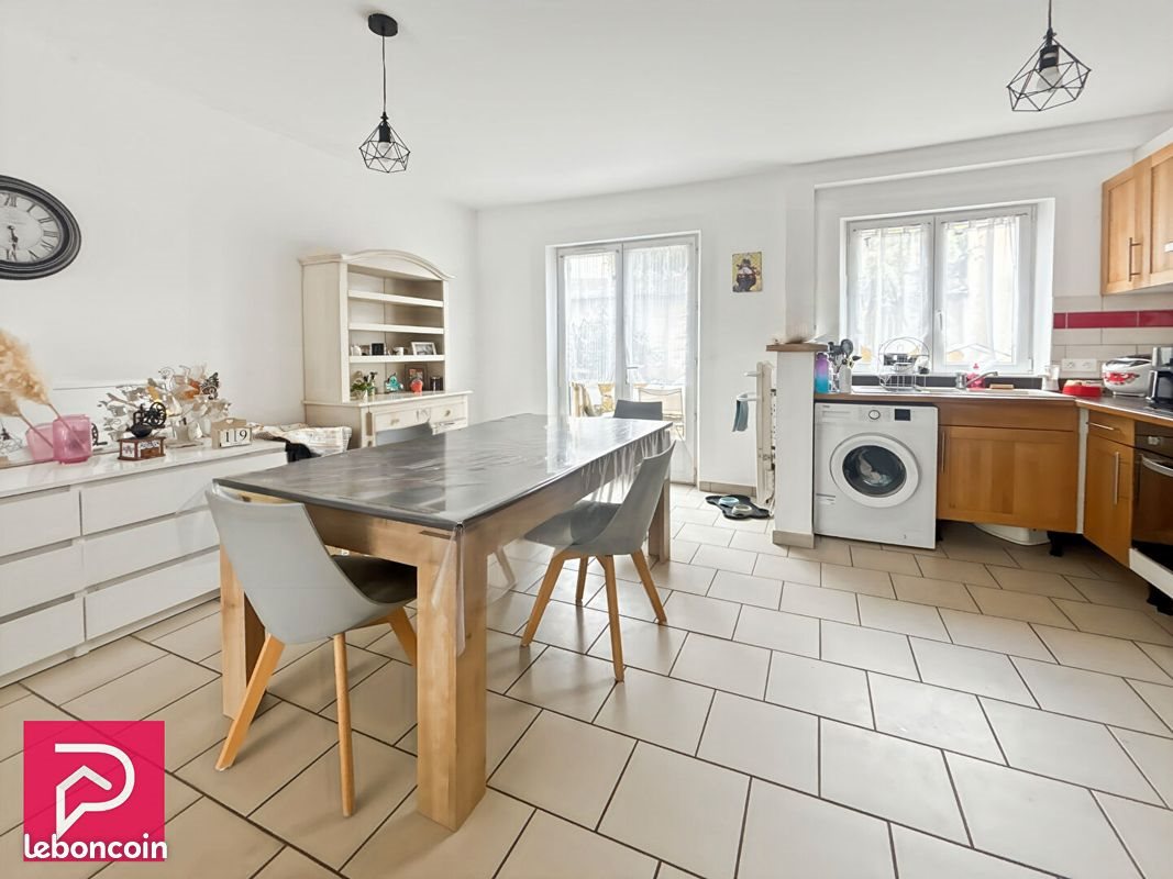 Maison à louer, 73m², Bernay